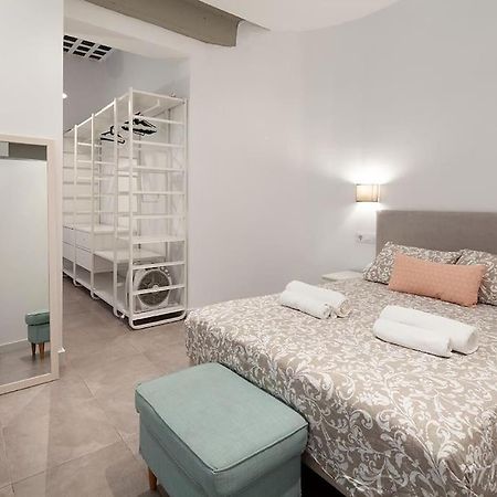 Loft Next To Calle Betis, Best Area Of Seville-Sevillarooms Esterno foto