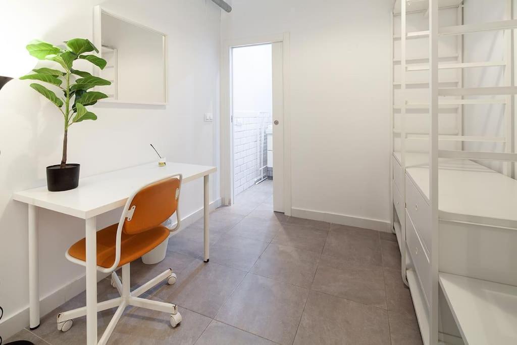 Loft Next To Calle Betis, Best Area Of Seville-Sevillarooms Esterno foto