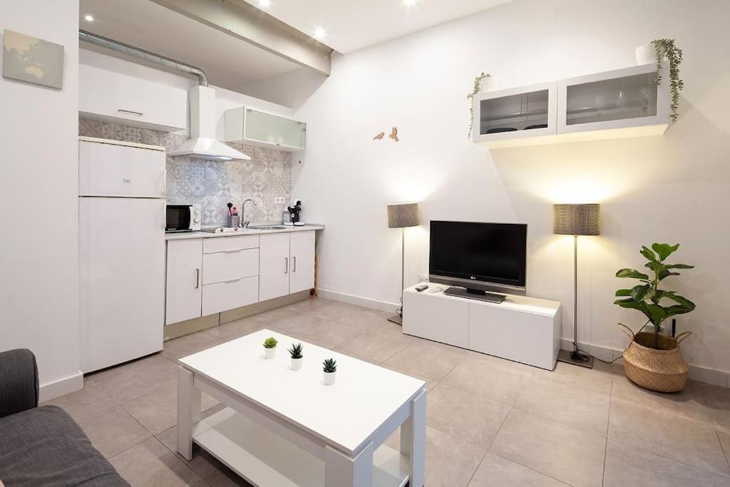Loft Next To Calle Betis, Best Area Of Seville-Sevillarooms Esterno foto