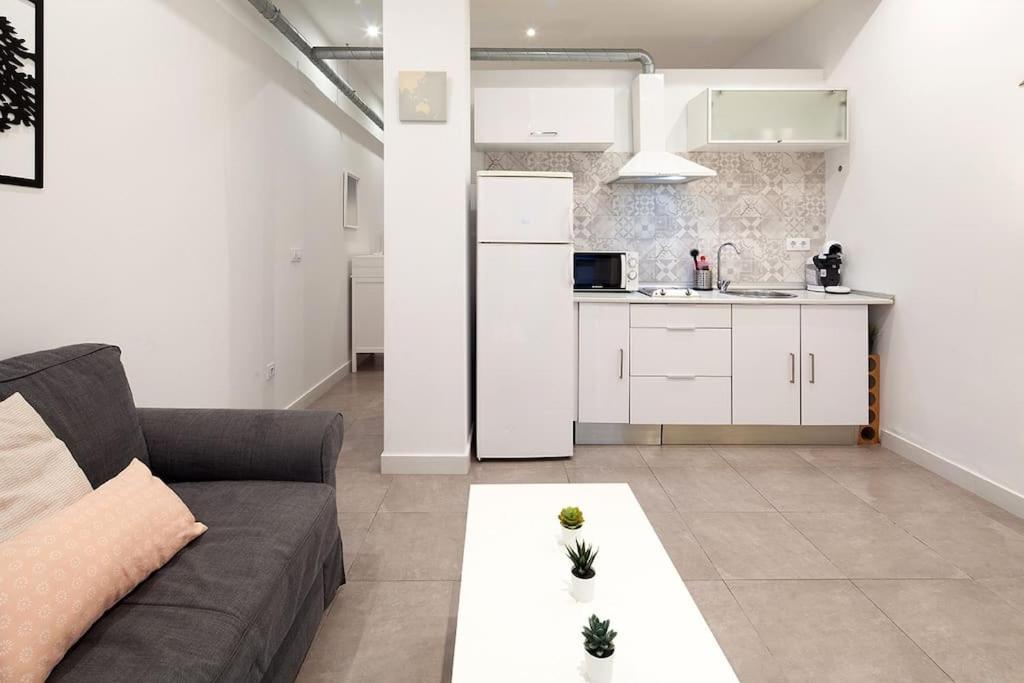Loft Next To Calle Betis, Best Area Of Seville-Sevillarooms Esterno foto